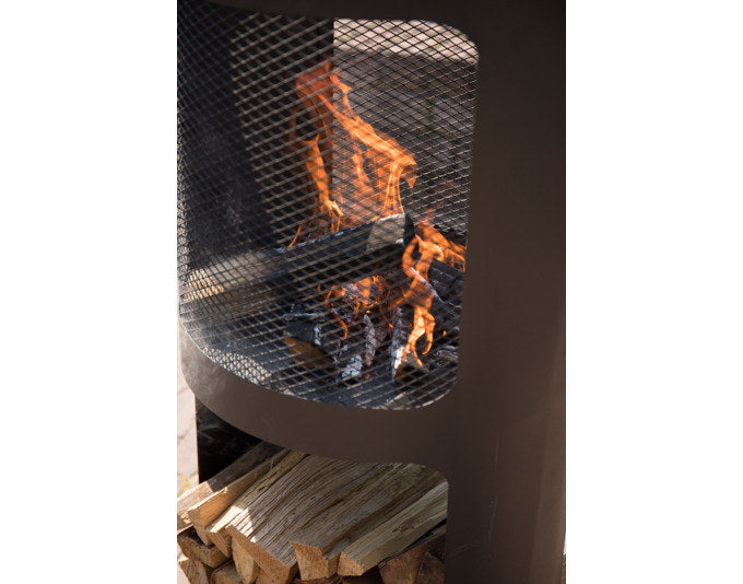 REDFIRE Feuerstelle Buffalo mit Holzlager schwarz in Schwarz präsentiert im Onlineshop von KAQTU Design AG. Feuerschale ist von REDFIRE