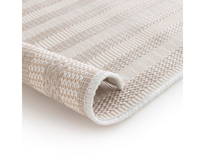 Beiger LAFUMA Aussenteppich Arche aus recyceltem PET, ideal für den Außenbereich, Größe 240x320 cm, stilvolles Design für Terrassen und Gärten.