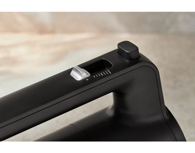 KITCHENAID Handrührer in elegantem Schwarz matt, kabellos und mit Akku, ideal für müheloses Rühren und Mixen in der Küche.
