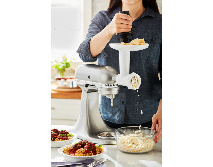 KITCHENAID Fleischwolf 5KSMFGA in Weiss präsentiert im Onlineshop von KAQTU Design AG. Küchenmaschinen ist von KITCHEN AID