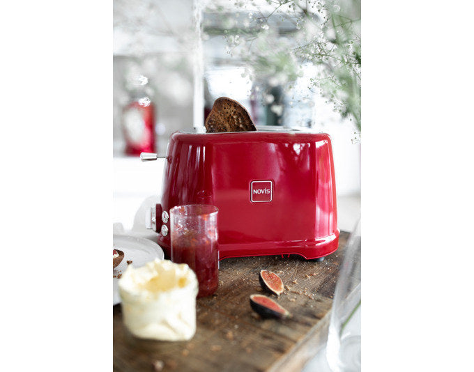 NOVIS Toaster Iconic Line T2 rot in Rot präsentiert im Onlineshop von KAQTU Design AG. Toaster ist von NOVIS