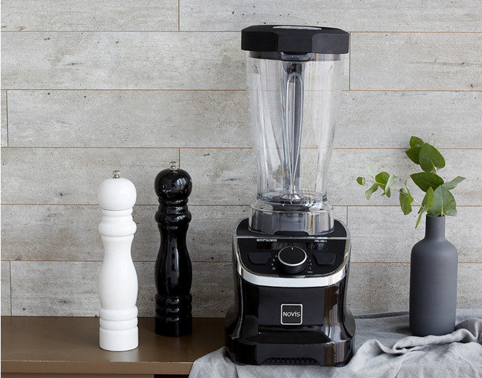 NOVIS Blender Iconic Line ProBlender 880L schwarz in Schwarz präsentiert im Onlineshop von KAQTU Design AG. Blender ist von NOVIS