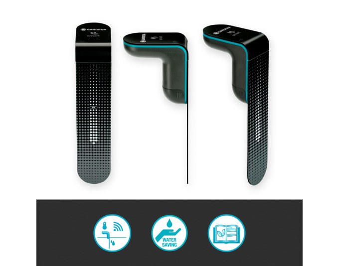 Schwarzer GARDENA Bodenfeuchtesensor Smart Sensor mit flachem Kopfteil und langem Fühler, freigestellt auf hellem Hintergrund fotografiert.