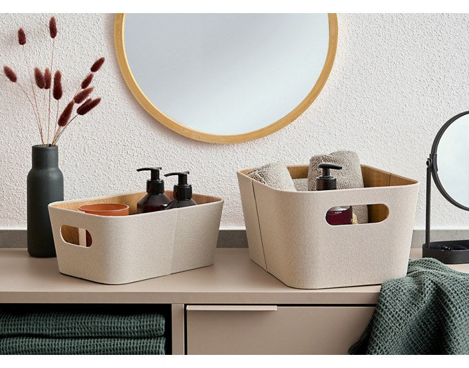 Beiger Aufbewahrungskorb aus Polyester mit flexibler, verformbarer Struktur und abwischbarer Oberfläche, Masse 26x18x11 cm.