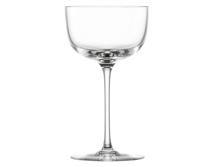 Vier transparente Cocktailschalen aus dünnwandigem Glas mit filigraner Form, Serie Tone 16 von Zwiesel Glas, freigestellt vor weissem Hintergrund.