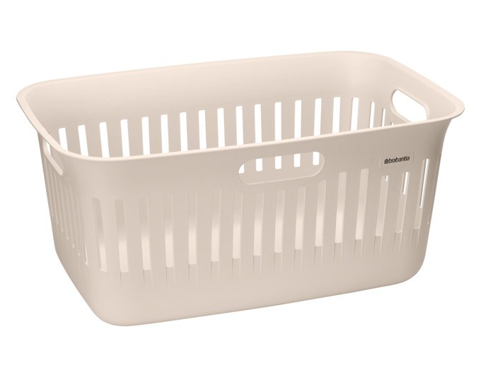 Beiger Wäschekorb Collect-It von BRABANTIA aus Kunststoff mit drei Griffen, stabilem Rand und seitlichen Belüftungsschlitzen in Soft beige und Weiss.