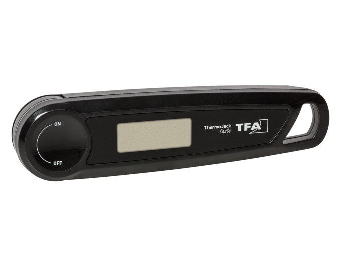 Schwarzes digitales Klappthermometer von TFA mit Edelstahl-Einstechfühler, Display und Aufhängeloch, kompaktes Taschenformat.