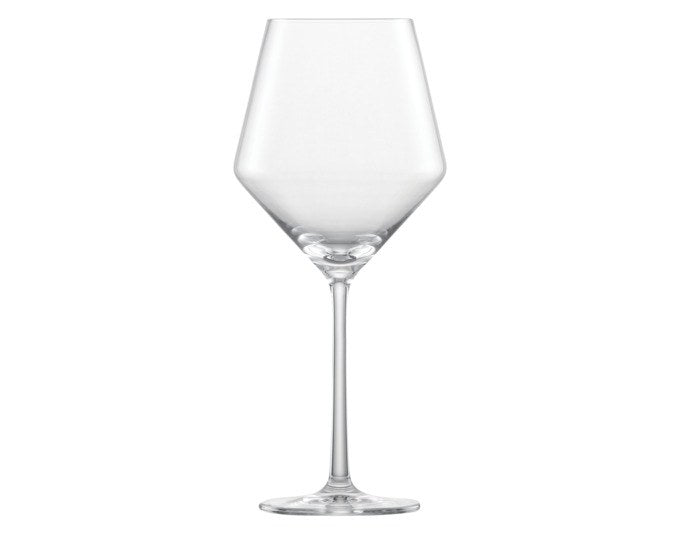 Zwei transparente Trinkgläser ZWIESEL GLAS Allroundglas Pure 145 aus Tritan-Kristallglas, schlichte zylindrische Form, glänzende Oberfläche.