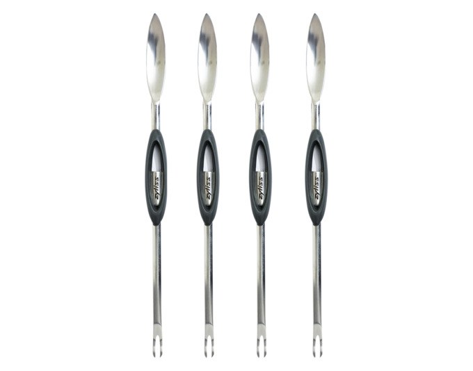 Zwei ZYLISS Meeresfrüchte-Picks aus Chromstahl mit Gabel- und Löffelende, schlanke Form für die Entnahme von Muschelfleisch.