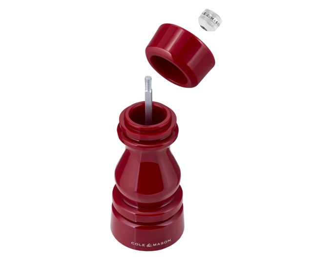 Rote Pfeffer- und Salzmühle aus Acryl, zylindrische Form, Höhe 15 cm, mit sichtbarem Mahlwerk am oberen Ende, COLE & MASON Set London.