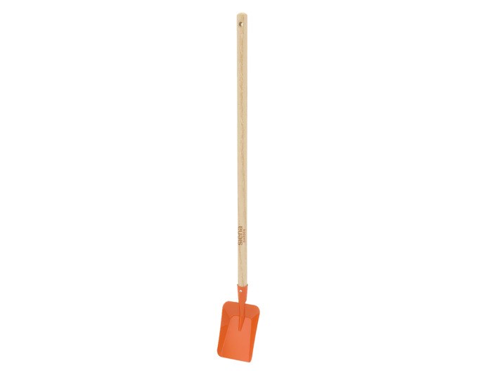 Orangefarbene Kinderschaufel mit Schaufelfläche aus pulverbeschichtetem Stahlblech und Stiel aus naturbelassenem Kiefernholz, Masse 20 x 14.5 x 15 cm.