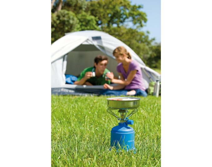 Blauer CAMPINGAZ Campingkocher Camping 206 mit Kunststoffglocke und vier Topfträgern auf hellem Hintergrund, ohne Gaskartusche