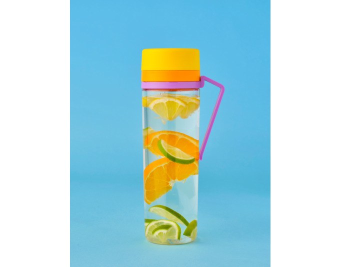 Mehrfarbiges 3-teiliges Kunststoff-Lunchset von BRABANTIA mit Wasserflasche, runder Frühstücksschale und Salatschüssel mit Deckel, freigestellt fotografiert.