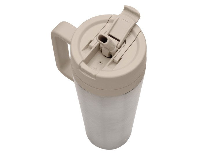 Doppelwandiger Edelstahl-Isolierbecher von BRABANTIA in Beige mit braunem Deckel, Flip-Trinkhalm und drehbarem 2-in-1-Verschluss, 1 Liter Fassungsvermögen.