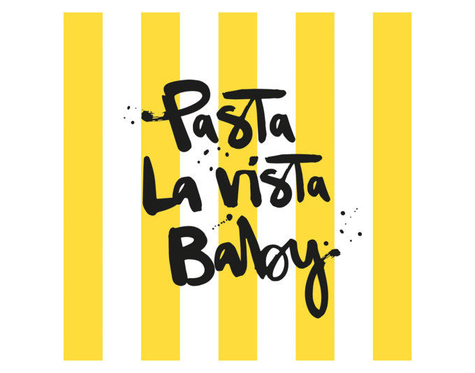 Bedruckte PPD Papierserviette Pasta Vista aus dreilagigem Tissue, quadratisch gefaltet, Format 33x33 cm, in Schwarz, Gelb und Weiss.