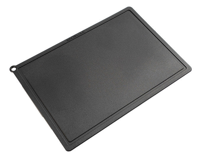 Anthrazitfarbene Schneidunterlage aus TPU-Material mit rutschfester Oberfläche in rechteckiger Form, Grösse 45x33 cm.