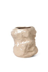VASE TUCK
