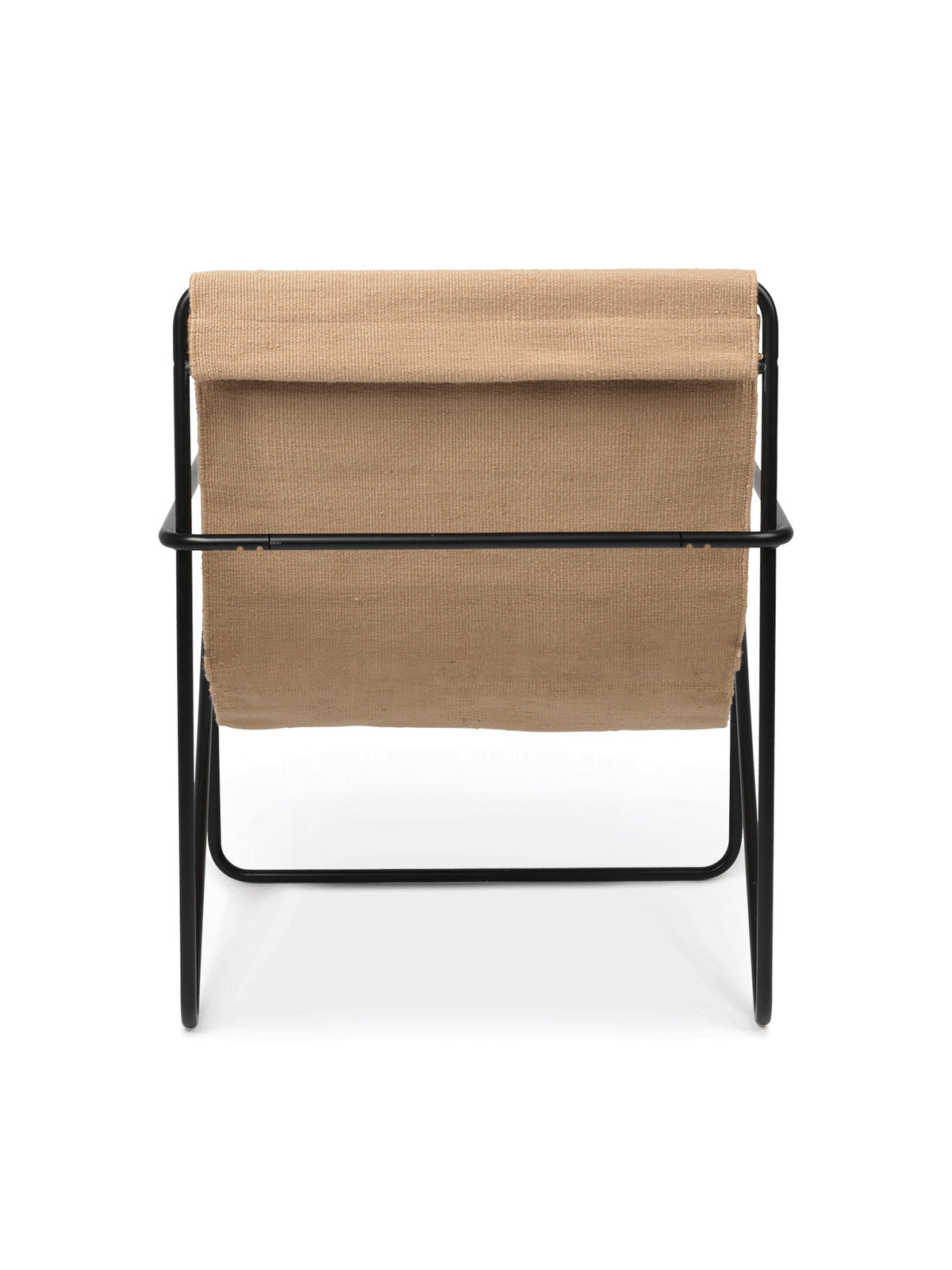 Desert Loungestuhl in Schwarz/Sand präsentiert im Onlineshop von KAQTU Design AG. Outdoor-Sessel mit Armlehnen ist von Ferm Living