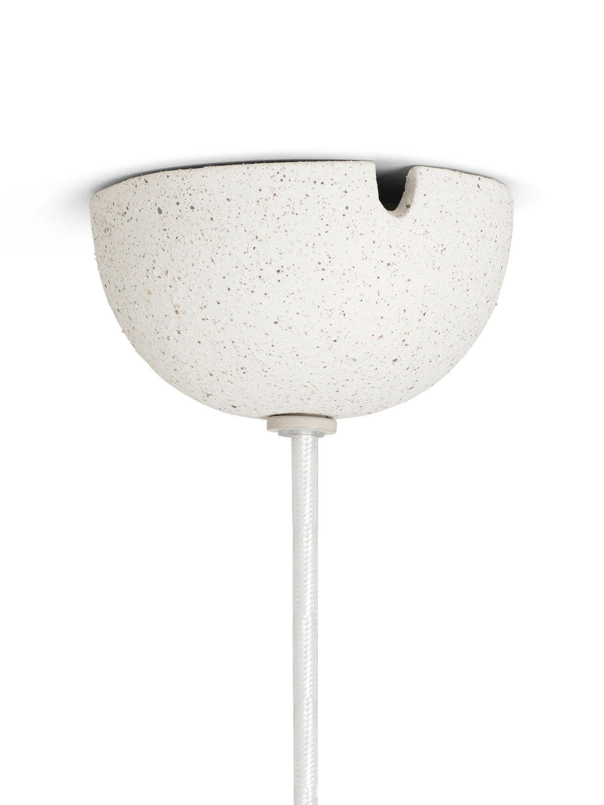 Speckle Pendellampe Klein in Weiss präsentiert im Onlineshop von KAQTU Design AG. Pendelleuchte ist von Ferm Living