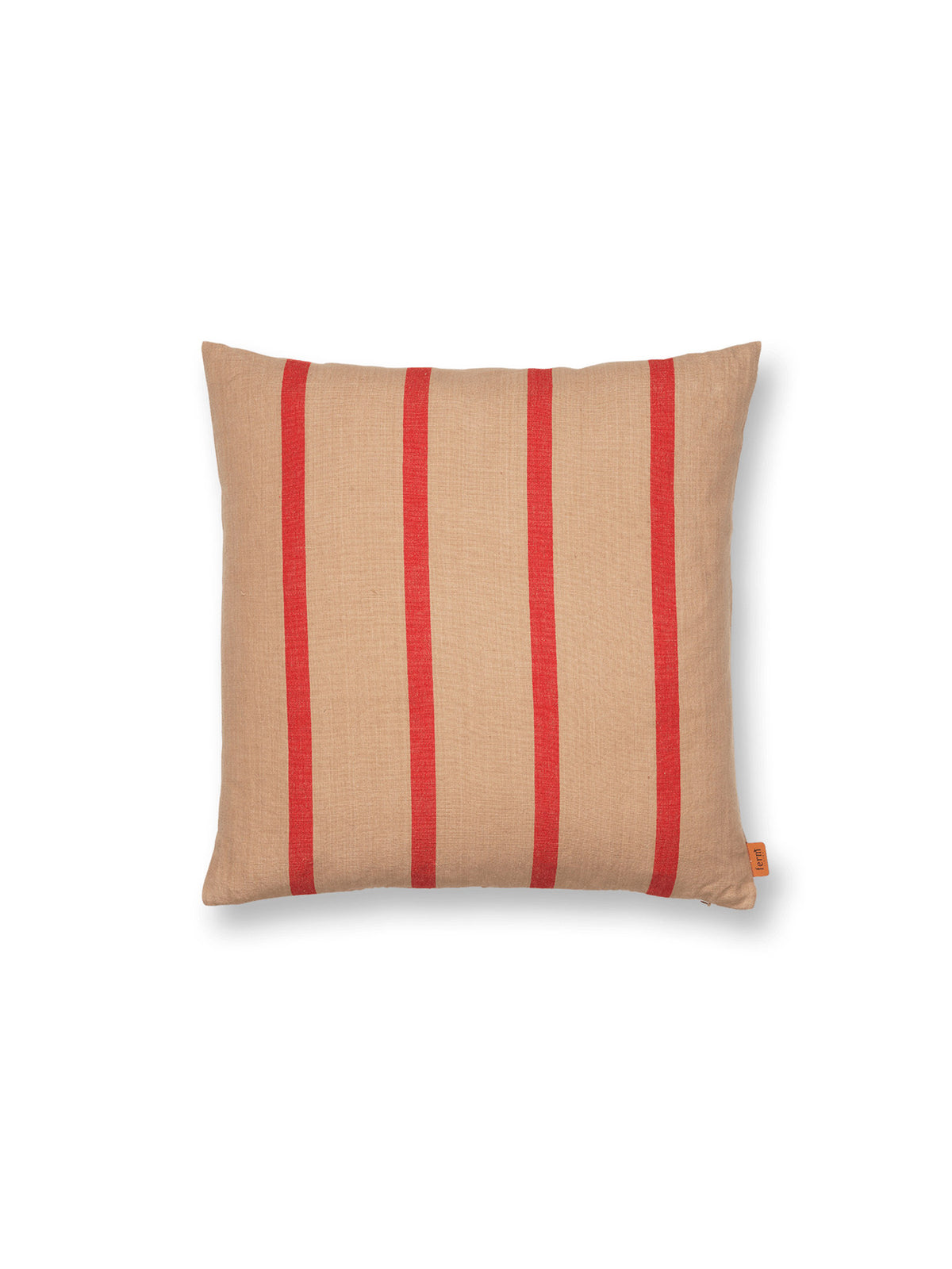 Grand Kissen in Hellbraun / Rot präsentiert im Onlineshop von KAQTU Design AG. Kissen ist von Ferm Living