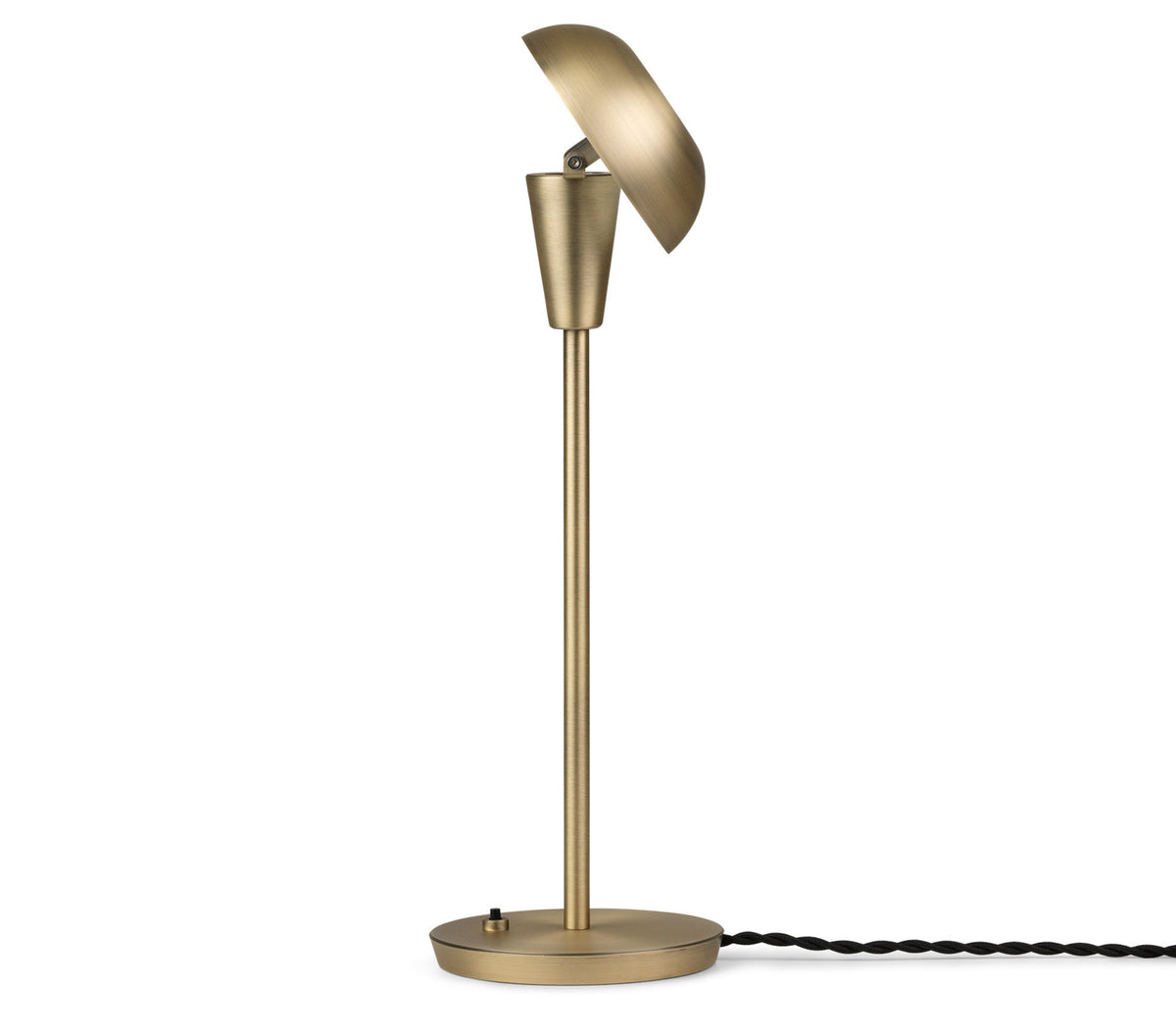 Tiny Tischleuchte in Messing präsentiert im Onlineshop von KAQTU Design AG. Tischleuchte ist von Ferm Living