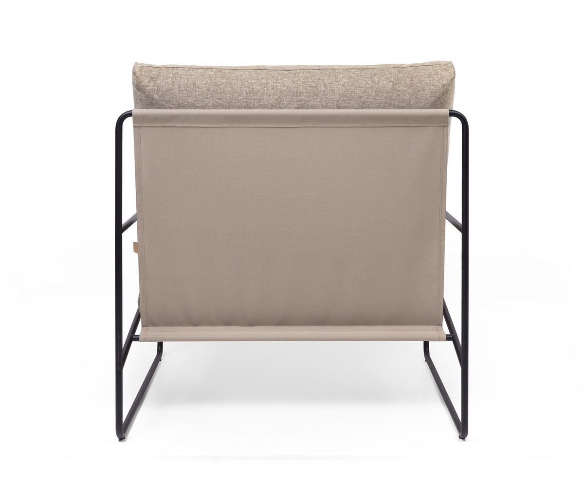 Outdoor-Sessel Desert 1-Sitzer - Dolce von Ferm Living in Dunkeler Sand, Gestell aus pulverbeschichtetem Stahl mit Textilbezug aus Vinyl und Polyester.