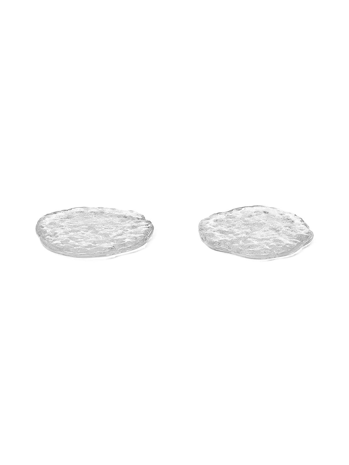 Momento Glas Tablett in Klar präsentiert im Onlineshop von KAQTU Design AG. Tablett ist von Ferm Living