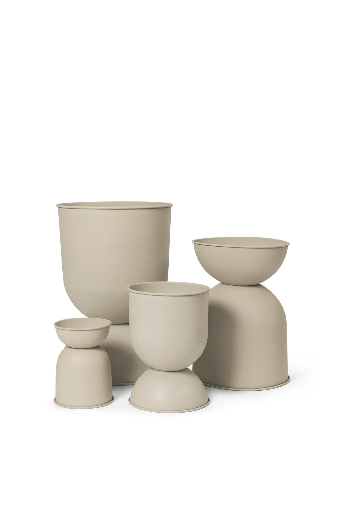 Hourglass Topf in Kaschmir präsentiert im Onlineshop von KAQTU Design AG. Pflanzentopf Outdoor ist von Ferm Living