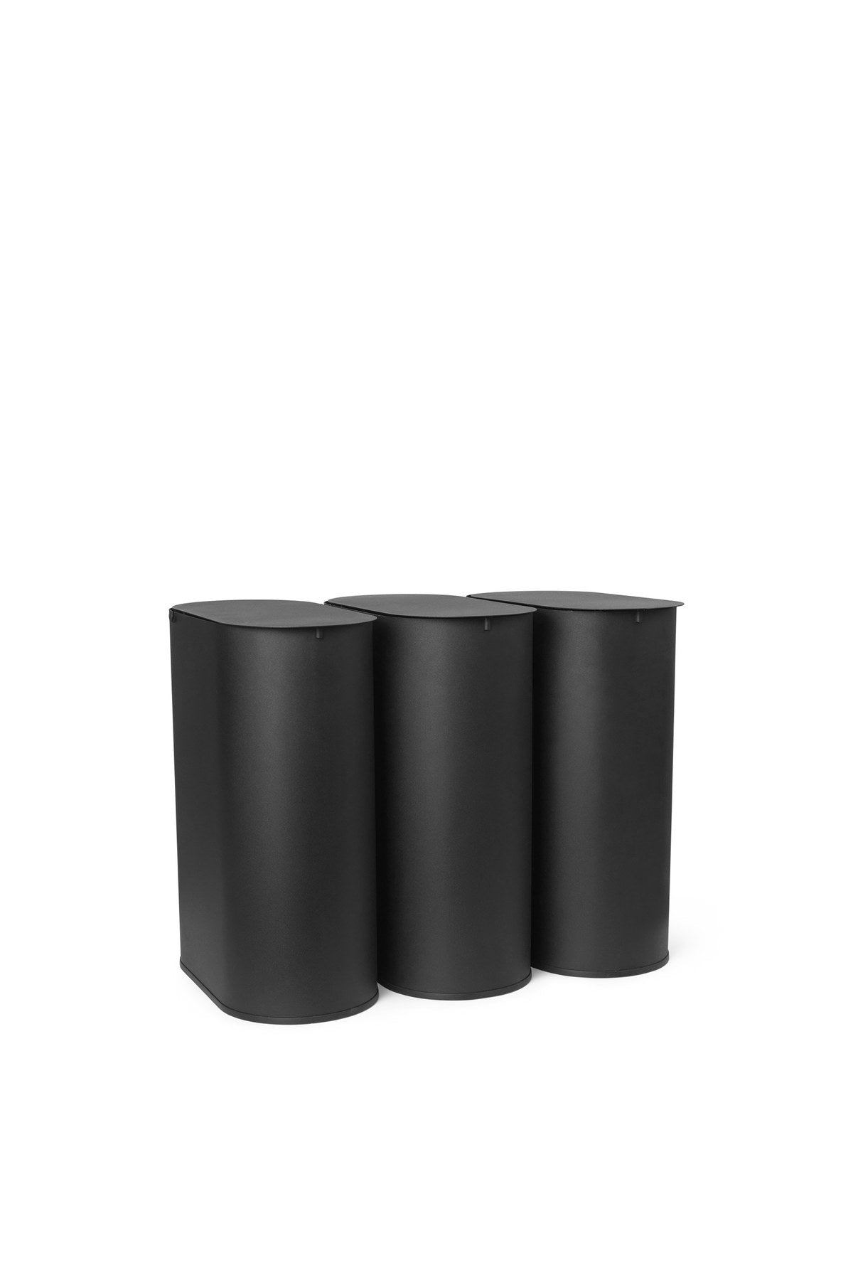 Enkel Mülleimer in Schwarz präsentiert im Onlineshop von KAQTU Design AG. Mülleimer ist von Ferm Living