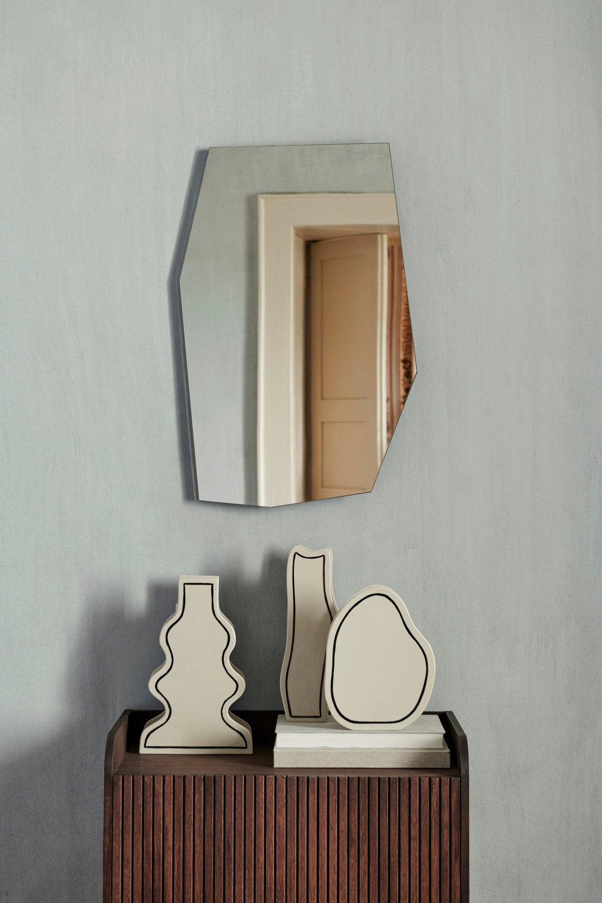 Shard Spiegel in Silber präsentiert im Onlineshop von KAQTU Design AG. Wandspiegel ist von Ferm Living