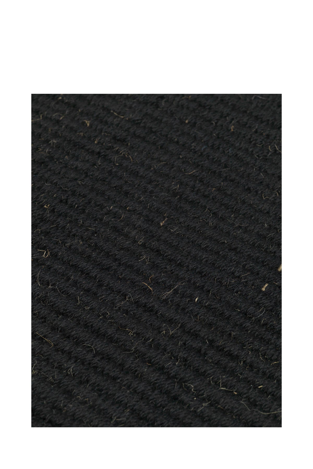 Block Teppich in Black/Natural präsentiert im Onlineshop von KAQTU Design AG. Teppich ist von Ferm Living