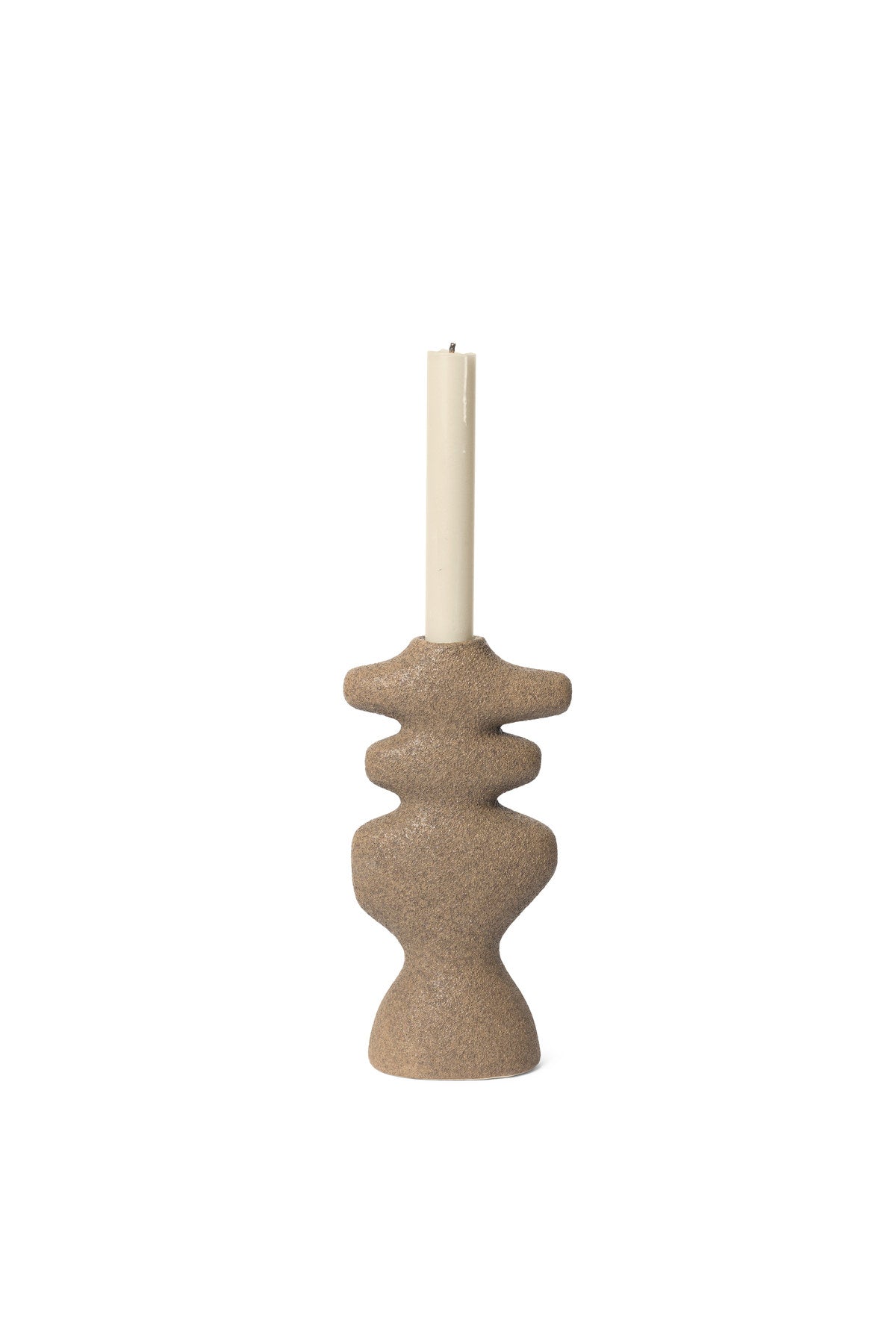 Yara Kerzenständer Gross in Dark Sand präsentiert im Onlineshop von KAQTU Design AG. Kerzenständer ist von Ferm Living