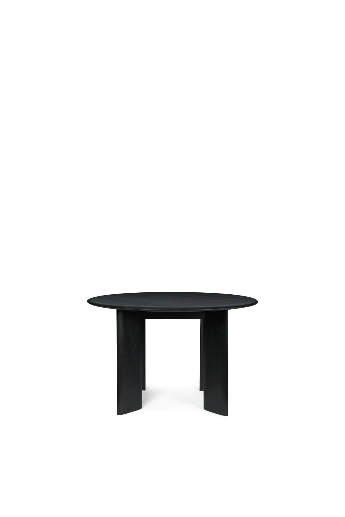 Bevel Tisch Rund Ø117 in Black Oiled Beech präsentiert im Onlineshop von KAQTU Design AG. Esstisch ist von Ferm Living