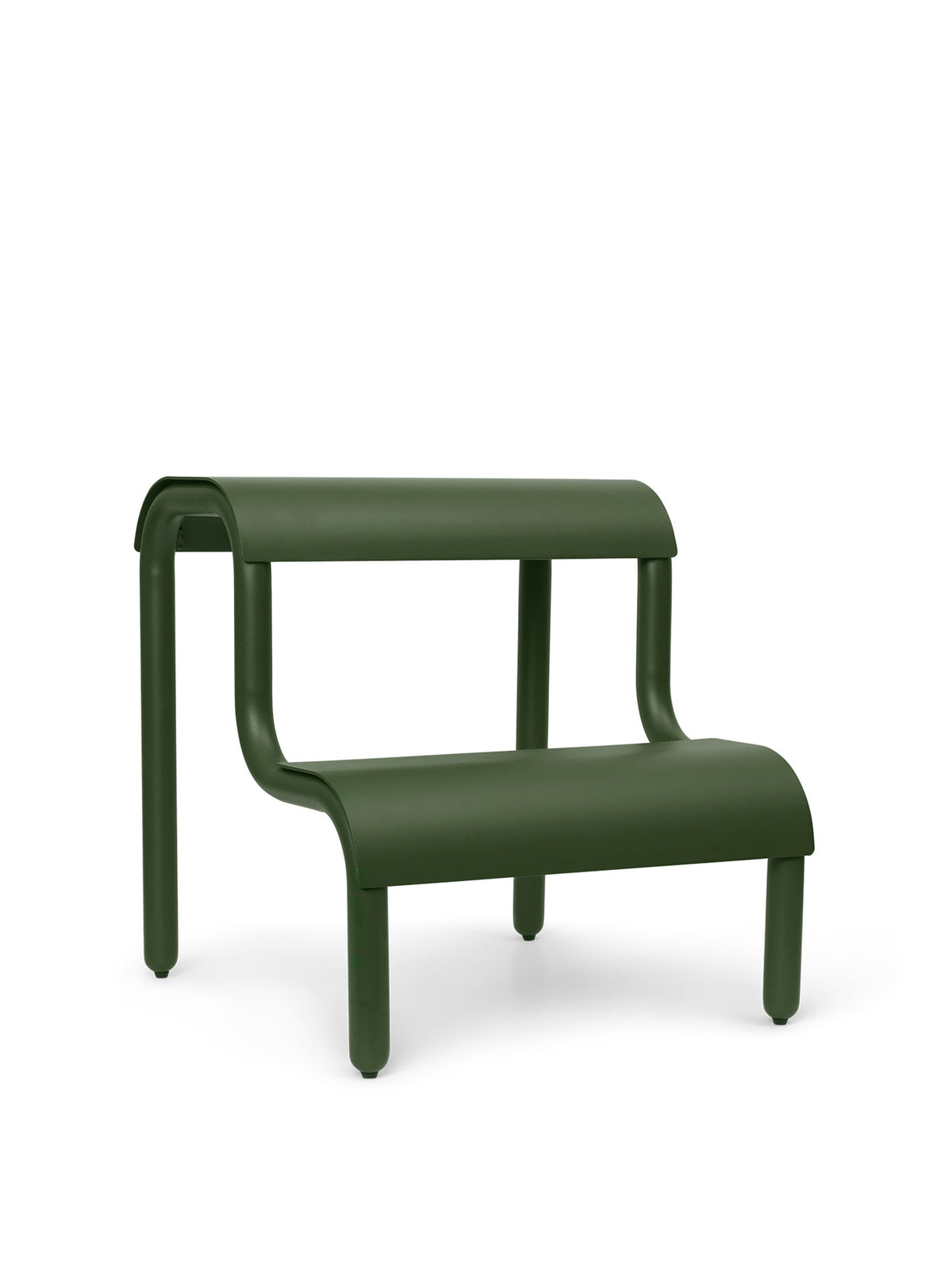 Up Step Hocker von Ferm Living aus pulverbeschichtetem Eisen mit zwei runden Beinen und doppelter Stufenfläche, Farbe Forest Green