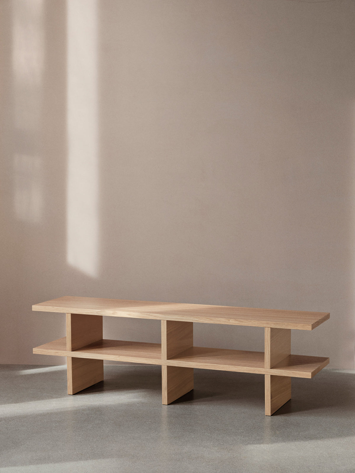 Kona Bank in Natural präsentiert im Onlineshop von KAQTU Design AG. Sitzbank ist von Ferm Living