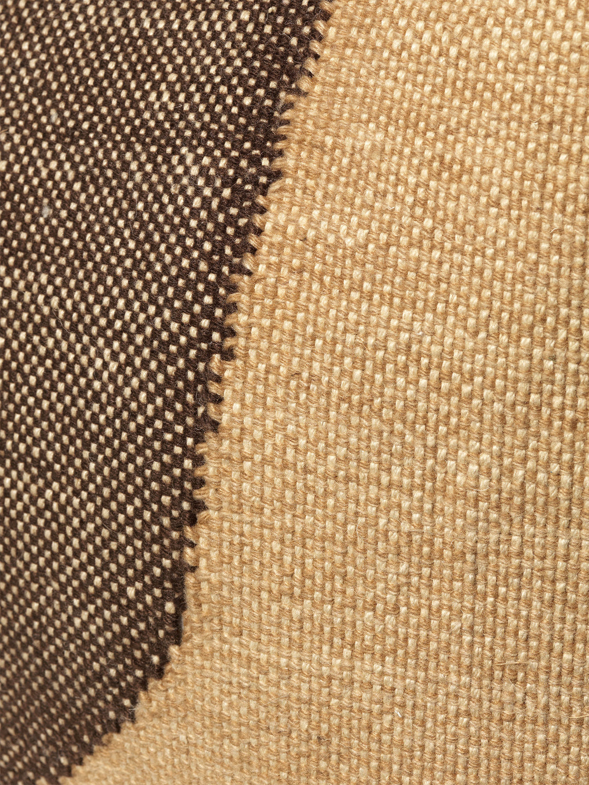 Forene Square Pouf in Tan/Chocolate präsentiert im Onlineshop von KAQTU Design AG. Pouf ist von Ferm Living