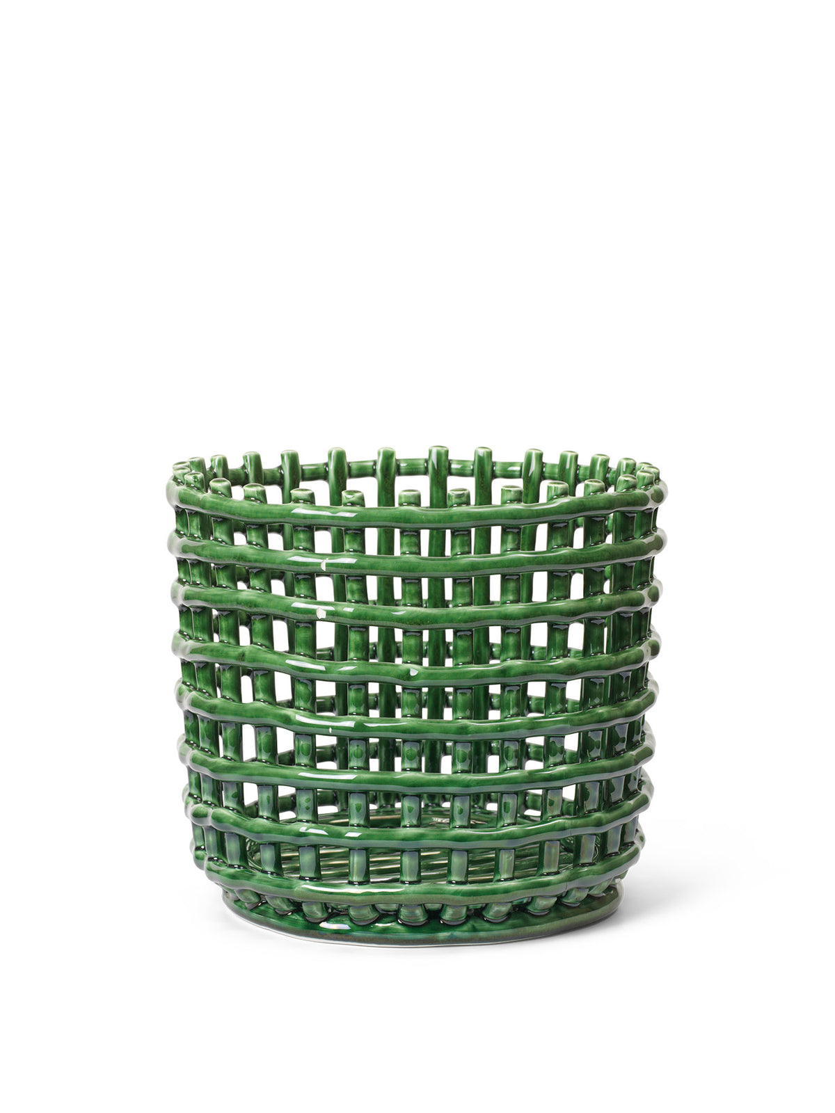 Keramikkorb von Ferm Living in Silber aus galvanisierter Keramik, handgeformt mit geflochtener Struktur, rund, Grösse D 16 x H 14.5 cm.