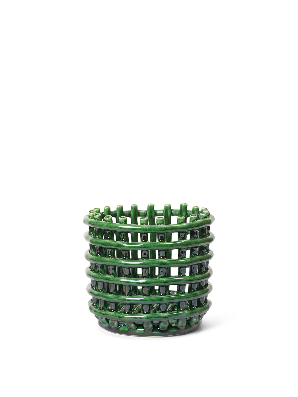 Keramikkorb von Ferm Living in Silber aus galvanisierter Keramik, handgeformt mit geflochtener Struktur, rund, Grösse D 16 x H 14.5 cm.