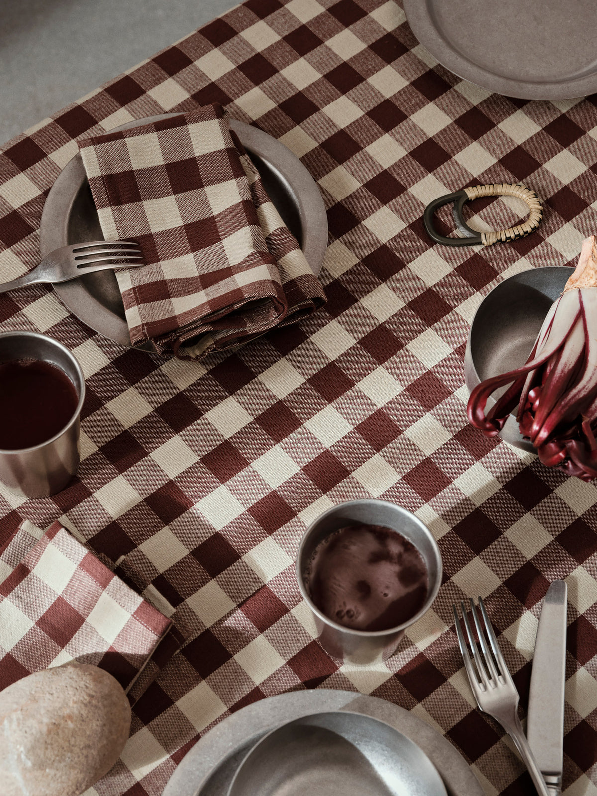 Bothy Check Napkins Set of 4 in Cinnamon/Grey Gre präsentiert im Onlineshop von KAQTU Design AG. Servietten ist von Ferm Living