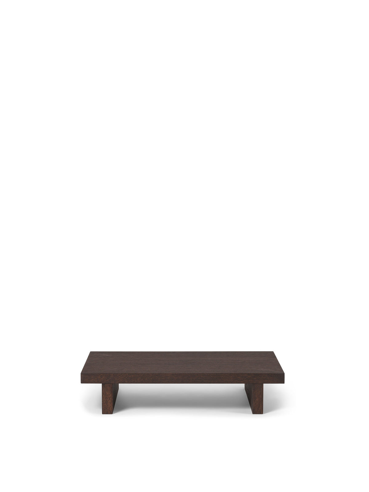 Kona Beistelltisch in Dark Stained präsentiert im Onlineshop von KAQTU Design AG. Couchtisch ist von Ferm Living