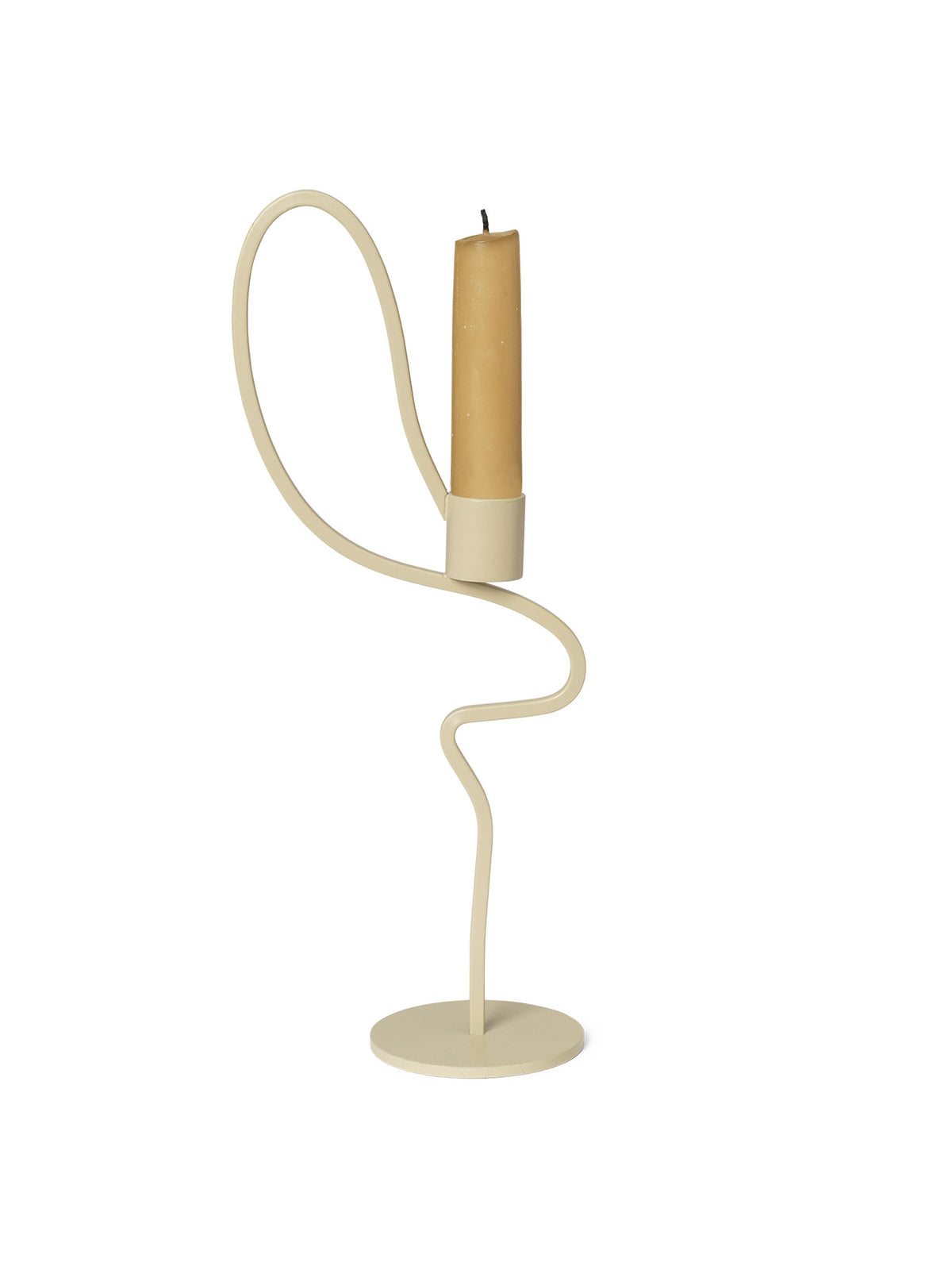 Valse Kerzenhalter High in Cashmere präsentiert im Onlineshop von KAQTU Design AG. Kerzenständer ist von Ferm Living