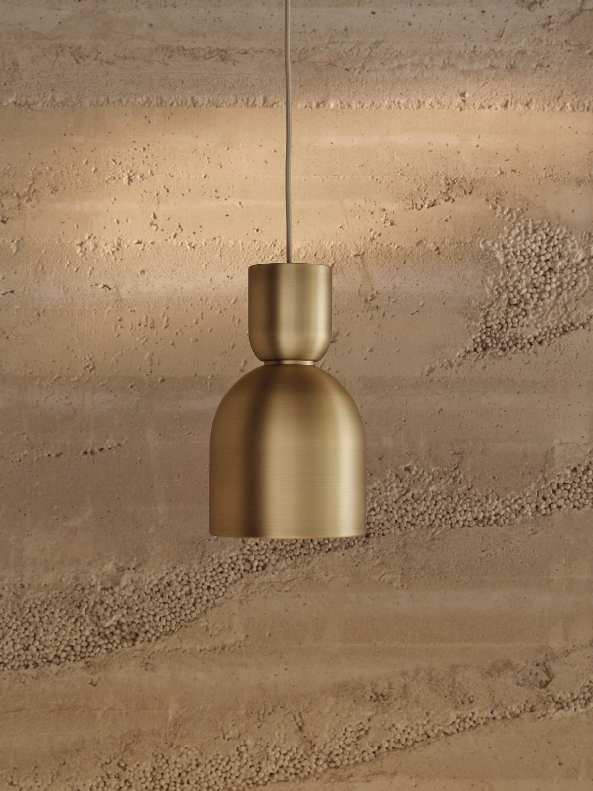 Collect Lampenschirm Bell in Brass präsentiert im Onlineshop von KAQTU Design AG. Lampenschirm ist von Ferm Living