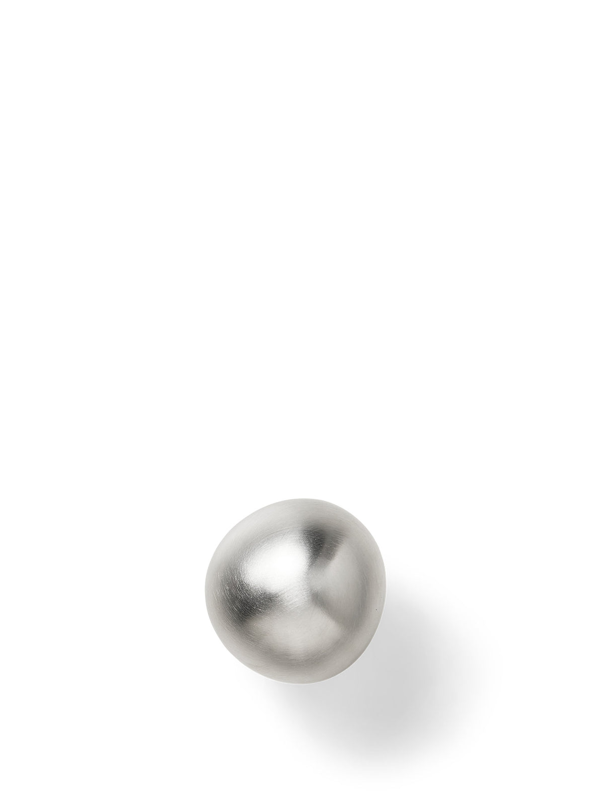 Mushroom Haken in Brushed Stainless Steel präsentiert im Onlineshop von KAQTU Design AG. Kleiderhaken ist von Ferm Living