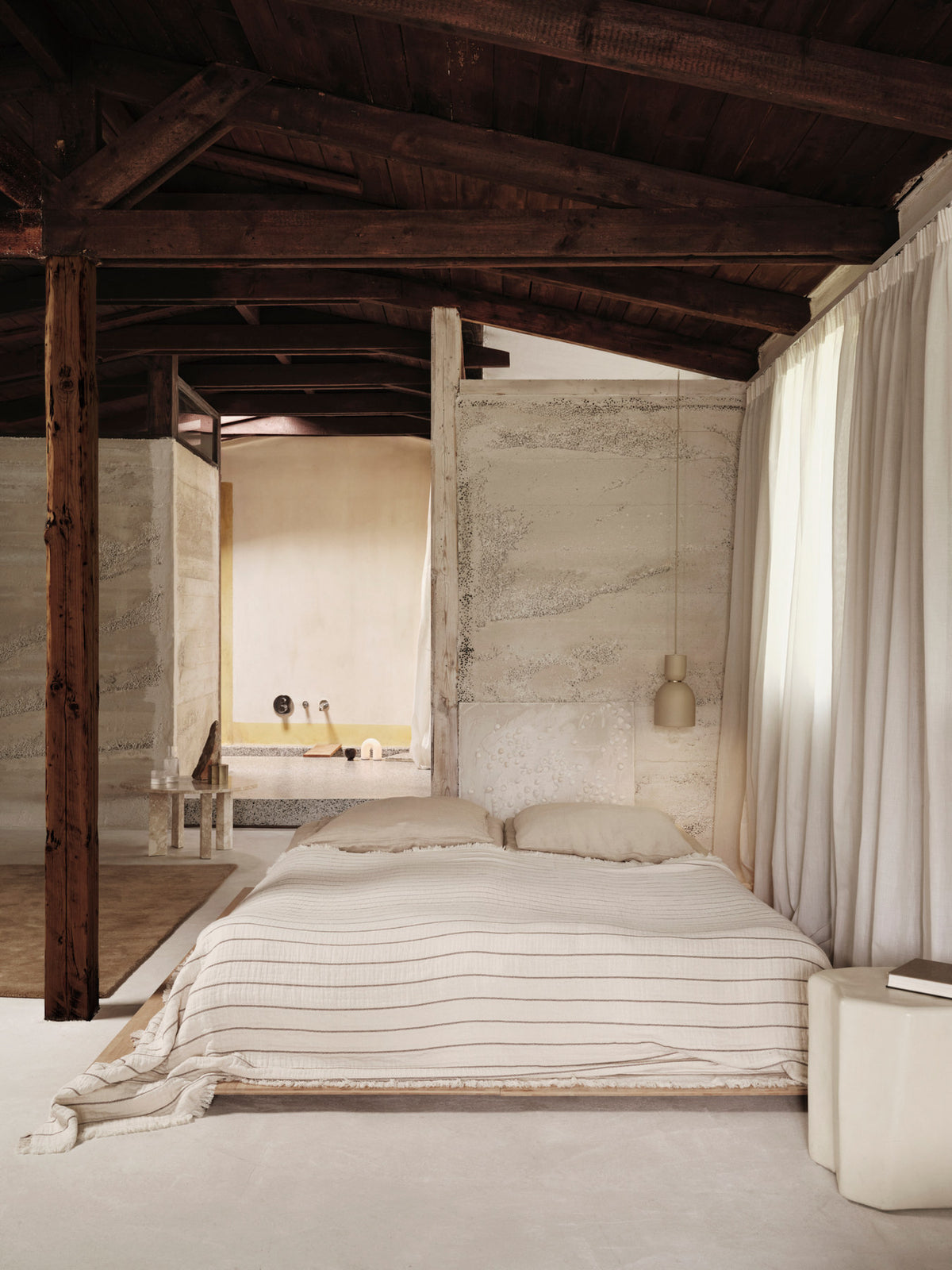 Aires Bettüberwurf Double in Undyed präsentiert im Onlineshop von KAQTU Design AG. Wolldecke ist von Ferm Living