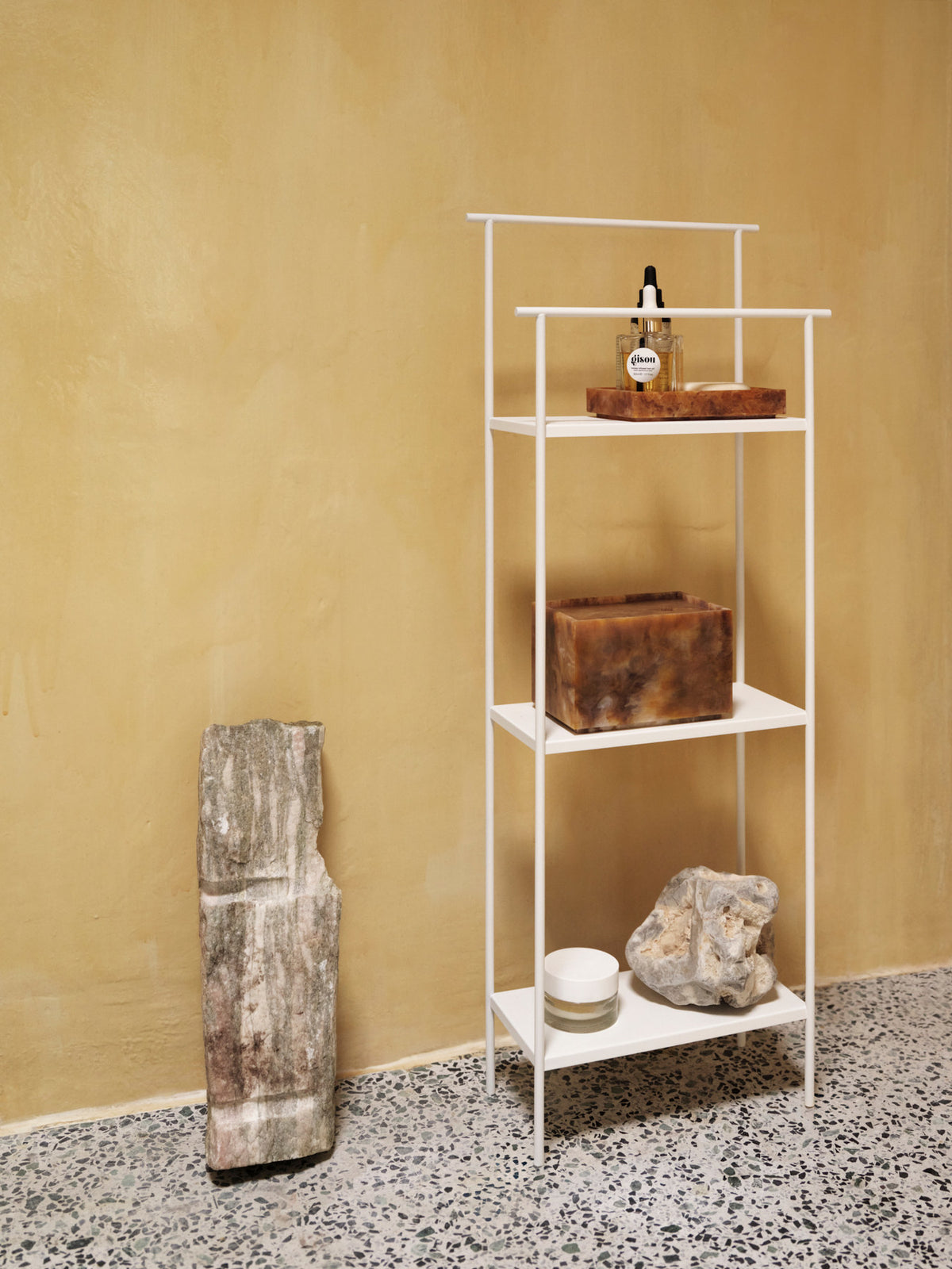 Mist Box in Sugar Kelp präsentiert im Onlineshop von KAQTU Design AG. Aufbewahrungsbehälter ist von Ferm Living