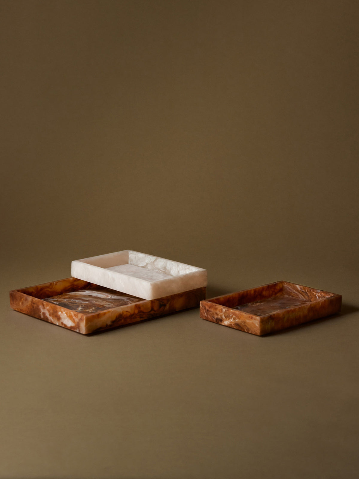Mist Tray in Pearl präsentiert im Onlineshop von KAQTU Design AG. Tablett ist von Ferm Living