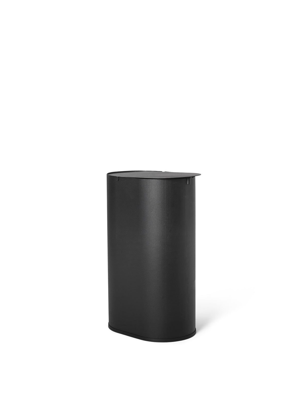 Enkel Abfallkorb Small in Black präsentiert im Onlineshop von KAQTU Design AG. Papierkorb ist von Ferm Living