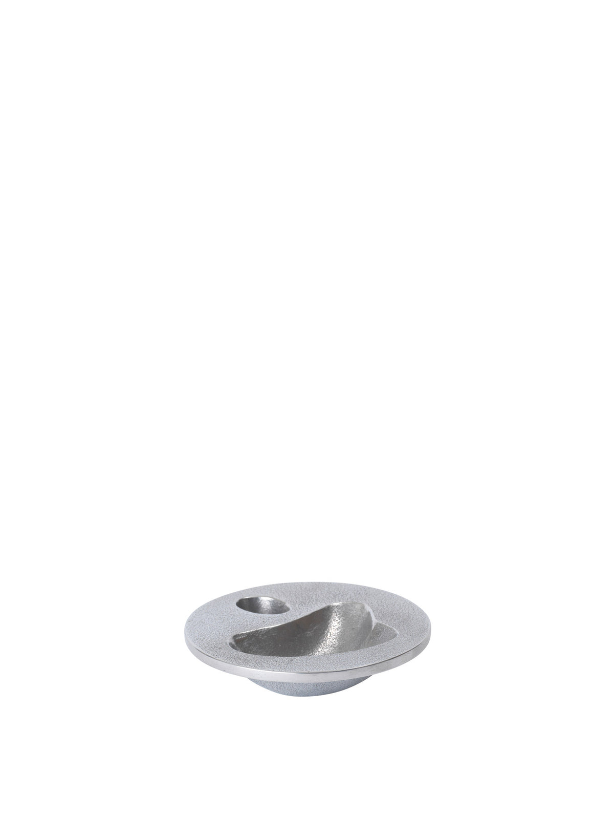 Niche Schale in Aluminium präsentiert im Onlineshop von KAQTU Design AG. Schale ist von Ferm Living