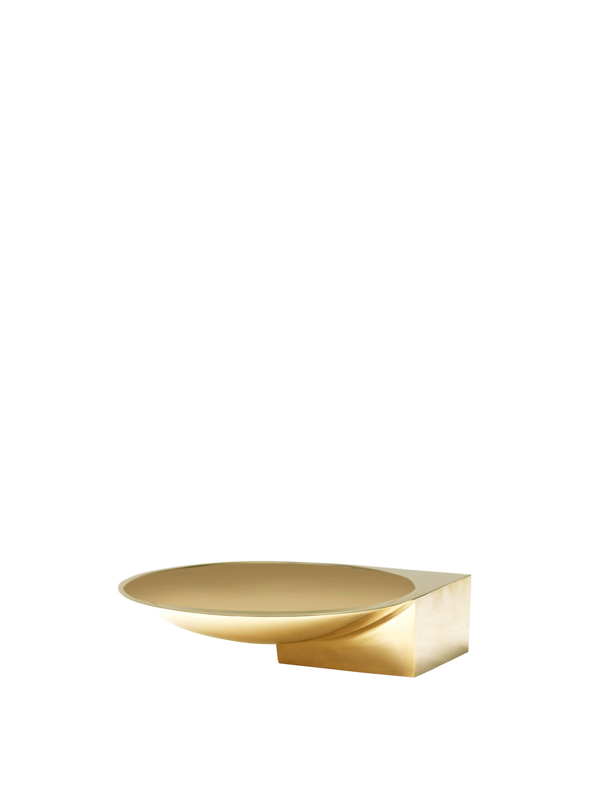 Santany Schale von Ferm Living in Messing, skulpturale Form mit polierter Oberfläche, Grösse 9.5x11.5x7cm, auch in weiteren Varianten erhältlich.