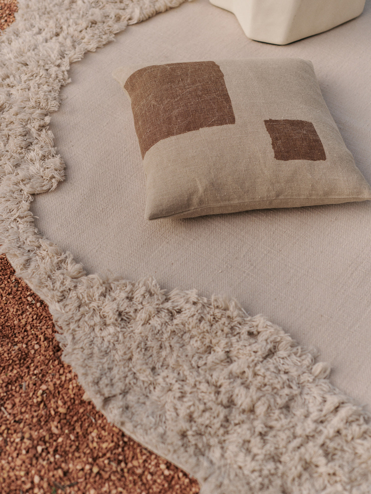 Norte Outdoor Teppich in Natürlich präsentiert im Onlineshop von KAQTU Design AG. Outdoor Teppich ist von Ferm Living